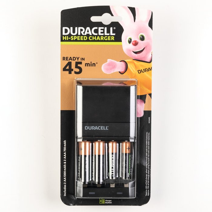 Chargeur high speed - Duracell - 15 minutes de charge pour 4 h d'utilisation - Charge rapide - Pour piles AA et AAA-4